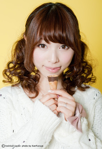 twintail-japan_salon_吉田理紗-7P